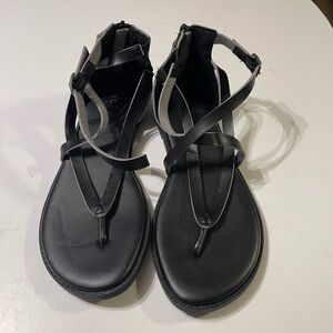 Torrid 7W Black Gladiator Sandals Strappy Cage Ankle Strap Back Zip Boho